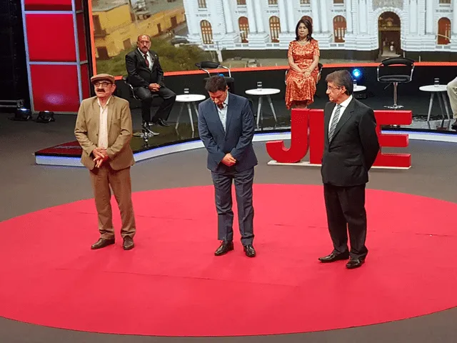 Tercera terna del debate, compuesta por Enrique Fernández Chacón, Renzo Reggiardo y Juan Sheput. Foto: Grace Mora / La República.