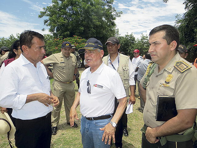 Premier evalúa daños tras intensas lluvias en Chulucanas