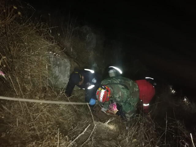 Huaral siete miembros de una familia murieron tras caída de miniván a un abismo  PNP. Foto: Noticia de Huaral/Facebook