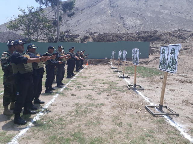 Comisarios de Lima y Callao reciben entrenamiento en la Dinoes