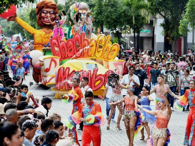  El carnaval en Quito siempre se ha asociado a la alegría. Foto: Turisec    