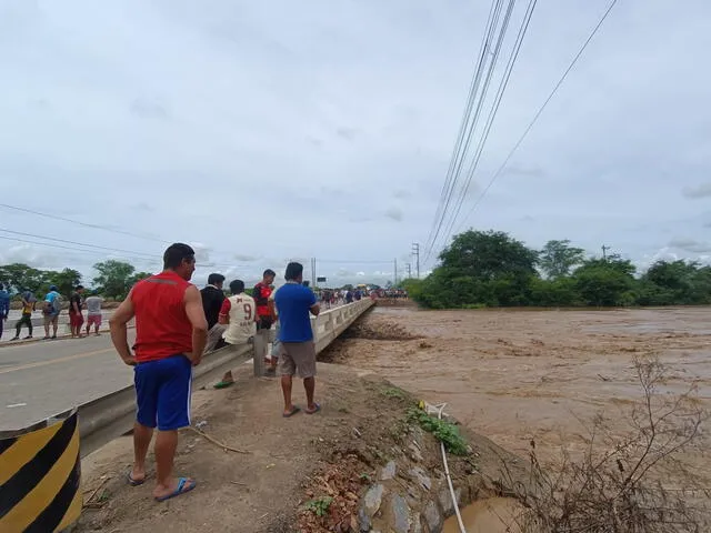  El río La Leche volvió a desbordarse en la provincia de Lambayeque: Foto: Rosa Quincho/ La República    