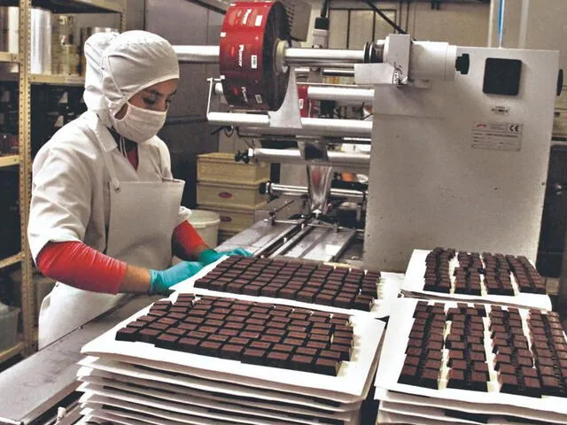  Arequipa. Leche, azúcar y cacao son procesados en la planta de Arequipa. Ahí culmina la industrialización. Foto: La Ibérica   