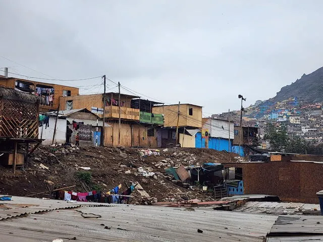 Los miembros de la comunidad de Cantagallo viven en situación precaria, ya que no cuentan con los servicios básicos. Foto: La República/ Rosa Quincho y Cristopher Zegarra    