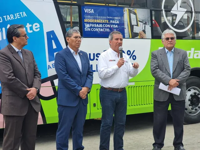 El ministro de Transportes y otras autoridades participaron de esta presentación. Foto: Rosario Rojas/ La República El ministro de Transportes y otras autoridades participaron de esta presentación. Foto: Rosario Rojas/ La República
