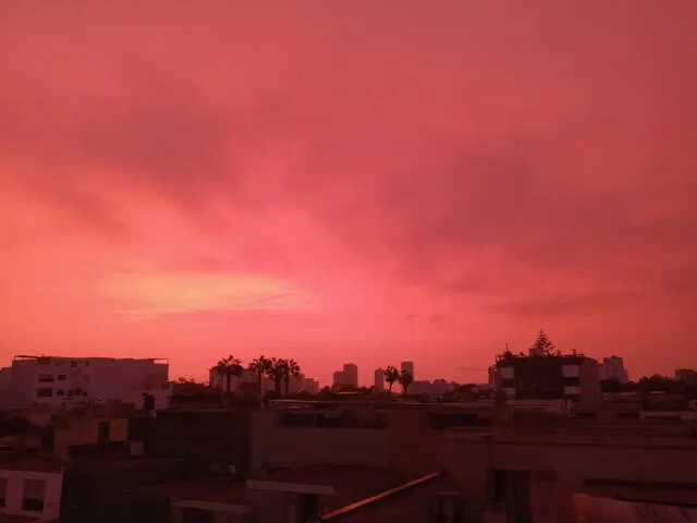 El cielo de lima se tiñe de rojo. Foto: X   