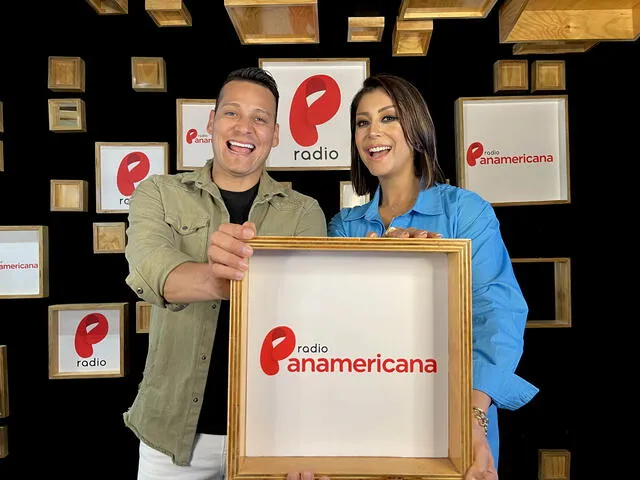   Luigui Carbajal hosts, along with Karla Tarazona, the program 'Power Sensuales' broadcast by Radio Panamericana.  Photo: Instagram/Radio Panamericana   