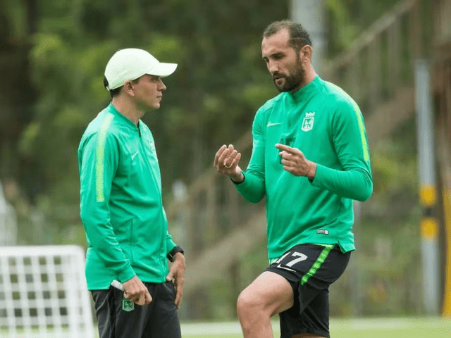 Hernán Barcos y Alejandro Restrepo coincidieron en el 2019. Foto: difusión   