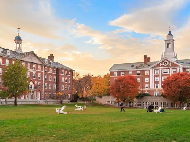 Harvard cuenta con la biblioteca universitaria más grande del mundo, la Biblioteca Widener, que alberga más de 16 millones de volúmenes. Foto: Harvard University   