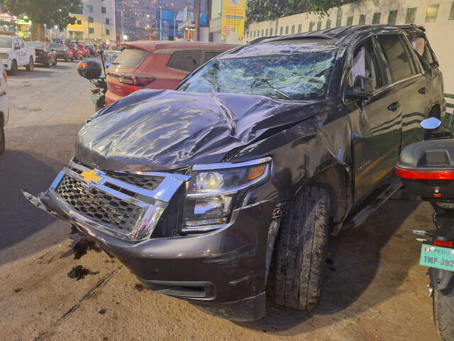 Vehículo de Rennán Espinoza sufrió graves daños y se encuentra en la Comisaría de Puente Piedra. Foto: Grace Mora- URPI-LR    