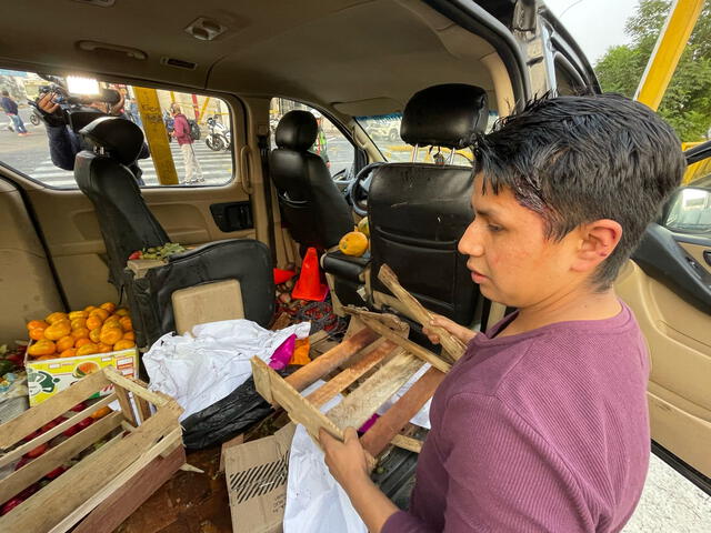 Conductor de miniván trasladaba frutas al momento del accidente. Foto: Rosa Quincho/La República   