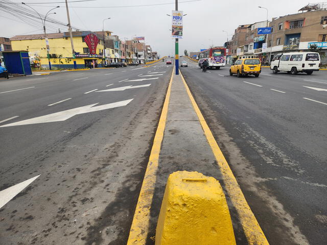 López Aliaga renueva av. Perú en SMP y trabajadores municipales se llevan las macetas tras ceremonia