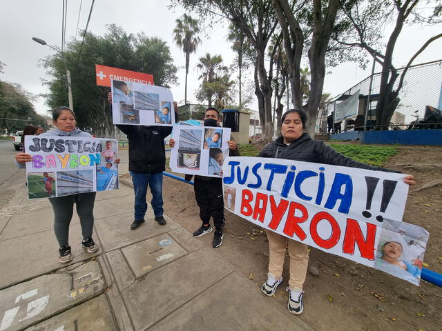  Familiares exigen justicia contra los responsables del hospital de EsSalud Guillermo Kaelin de la Fuente: Fiorella Alvarado/LR    