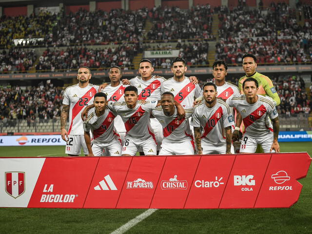 Este fue el once inicial que dispuso Jorge Fossati para recibir a Colombia. Foto: La Bicolor/X   