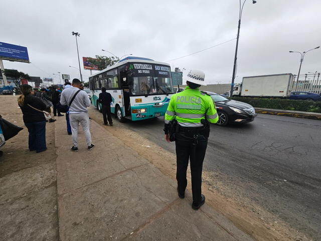 Paro de transportistas del jueves 10 de octubre generó caos en las calles de Lima. Foto: La República   