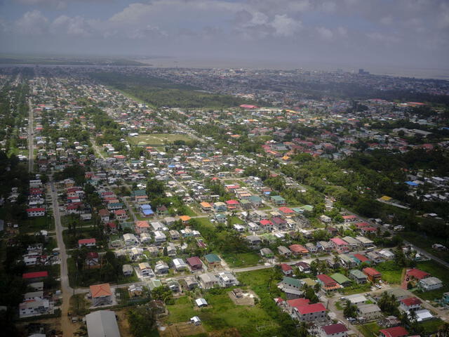 Guyana se perfila como el país de mayor crecimiento económico global, superando a gigantes como China e India, gracias a su pujante sector petrolero. En cinco años, su PBI ha crecido más del 184%. Foto: National Geographic   