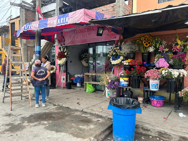 Locales comerciales fueron dañados por el choque de la cisterna. Foto: Dayana Huerta - La República   