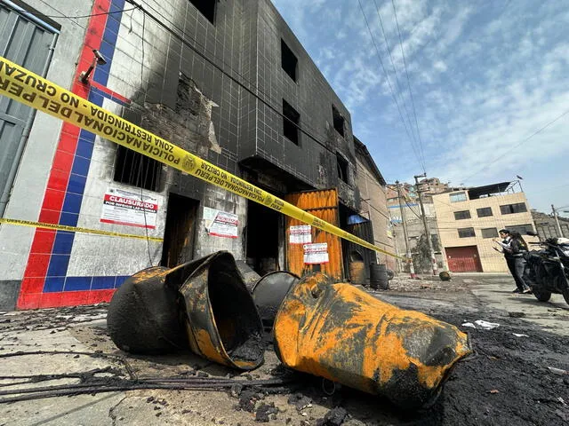 Incendio en SMP dejó inmueble calcinado. Foto: Fiorella Alvarado/La República   