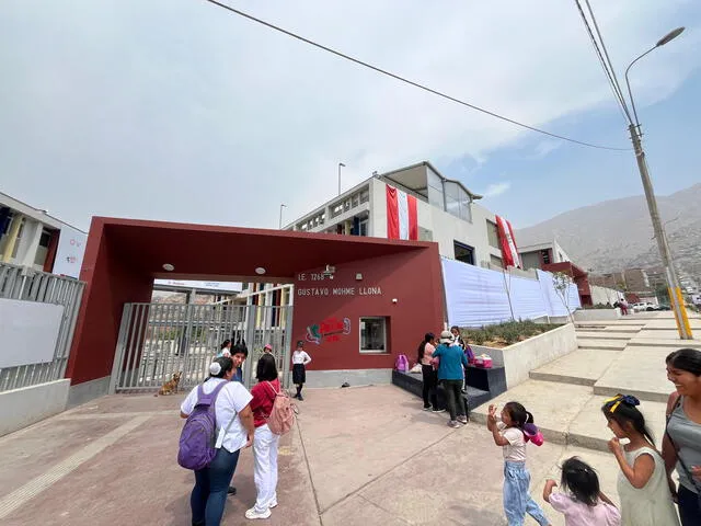 Escolares ya estudian en la moderna infraestructura. Foto: Kevinn García/La República   