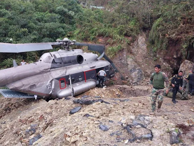 Helicóptero resultó gravemente afectado tras el accidente. No se reportan víctimas fatales. Foto: difusión   