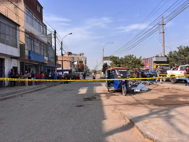 PNP espera la presencia de peritos de criminalística en el lugar del asesinato. Foto: Grecia Infante/La República   