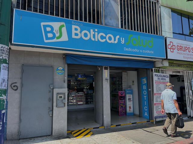  La unidad de un litro del producto médico cuesta alrededor de 45 soles. Foto: Dayana Huerta    