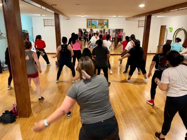  Clases de zumba por el profesor Leonardo Padilla en Idaho.   