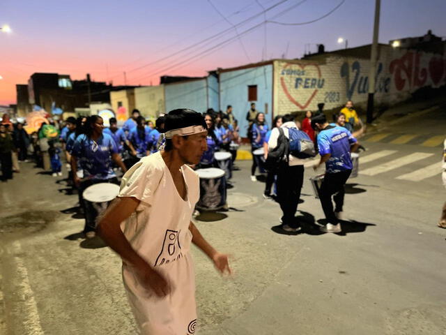 Pasacalle en el distrito de Végueta por los 18 años de investigación arqueológica en Vichama. Foto: Jhonatan Sánchez/La República   