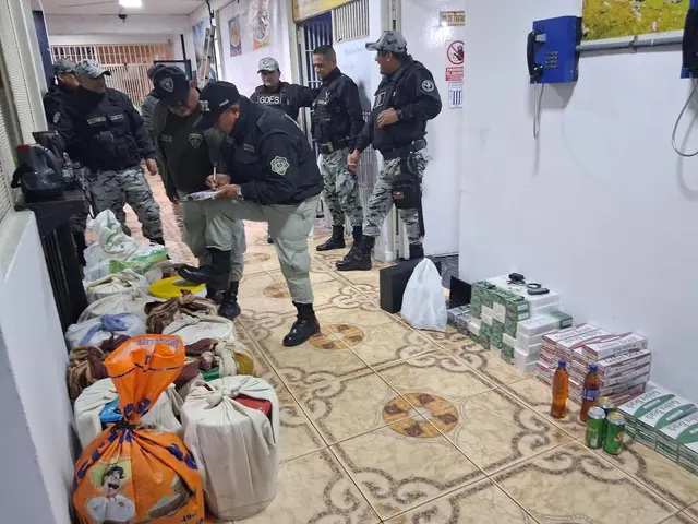 Operativo de control en el penal de Cañete.   