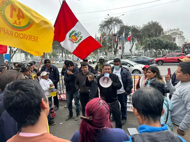 Dirigentes afirman que se movilizarían hasta el Congreso de la República. Dirigentes afirman que se movilizarían hasta el Congreso de la República.