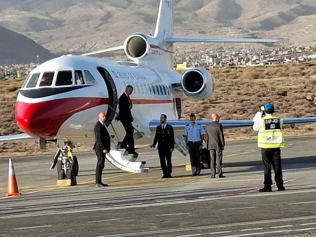 Rey de España llegó a Arequipa este 14 de octubre. Foto: Wilder Pari/La República   
