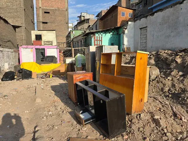 Los vecinos denunciaron que la situación los hace pernoctar con miedo de que sus pertenencias sean robadas. Los vecinos denunciaron que la situación los hace pernoctar con miedo de que sus pertenencias sean robadas.