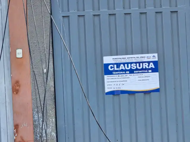 La municipalidad confirmó la ilegalidad del inmueble y clausuró la construcción. Foto: Silvana Quiñonez / La República.   