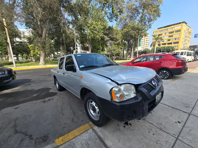 La camioneta quedó así tras el accidente. Foto: Kevinn García / La República.   