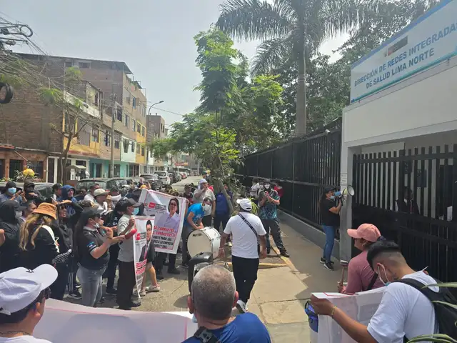 Los trabajadores denuncian que tuvieron que prestarse dinero para solventar sus gastos esenciales.
