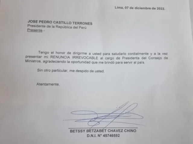 Carta de renuncia de Betssy Chávez.