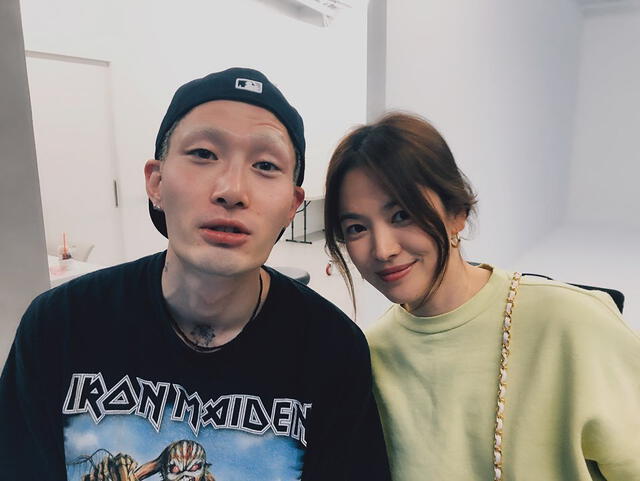 Fotografía publicada por Noma Han junto a Song Hye Kyo. Instagram, 15 de abril, 2020.