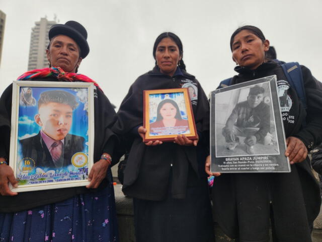 Los familiares de los fallecidos durante las protestas salieron a protestar durante Fiestas Patrias. Foto: La República   