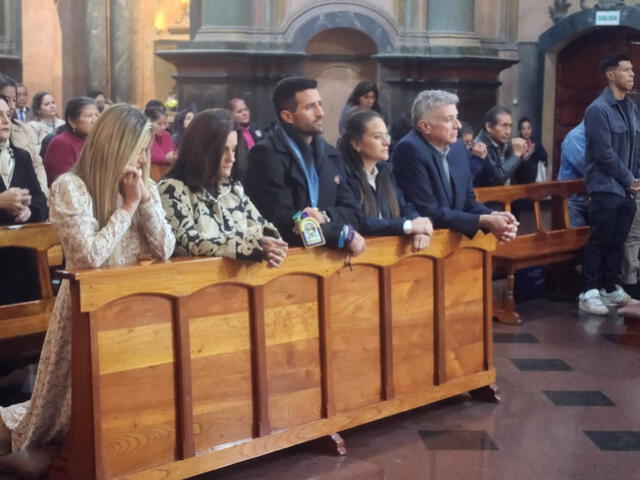  Stefano Peschiera acompañado de su familia. Foto: Samuel Santos / URPI-LR   