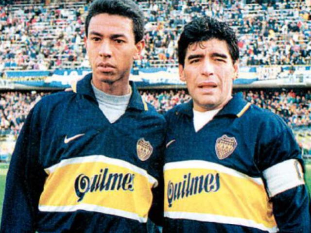  Nolberto Solano jugó en Boca Juniors al lado de Diego Maradona. Foto: difusión   