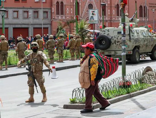 Organizaciones de derechos humanos han criticado que los militares realicen labores de orden interno. Foto: EFE