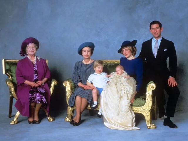  Familia real de hace años. Foto: Vanity Fair<br>    