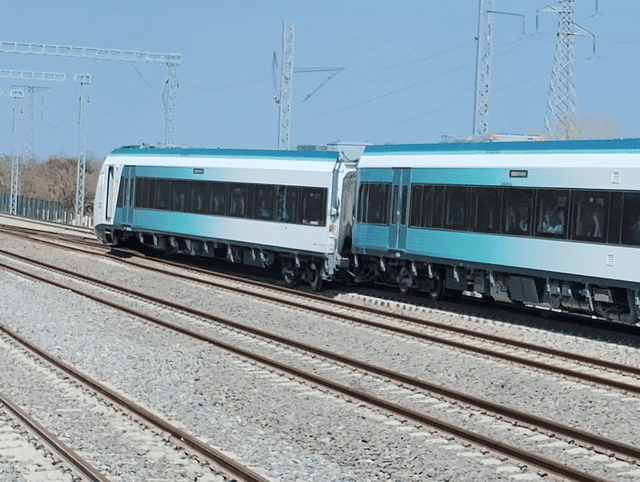 Así termino un vagón del Tren Maya en Yucatán. Foto: Twitter   