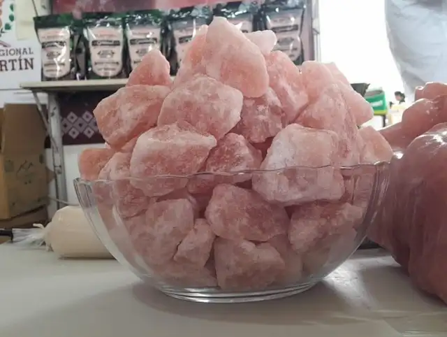  Materia prima de la sal rosada de la Amazonía peruana. Foto: Cerro Sal Perú   