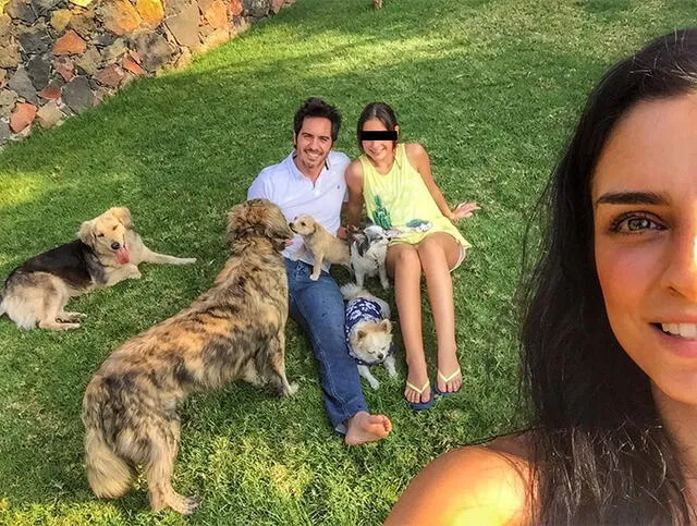 Mauricio y Lorenza Ochmann y Aislinn Derbez. Foto: Instagram