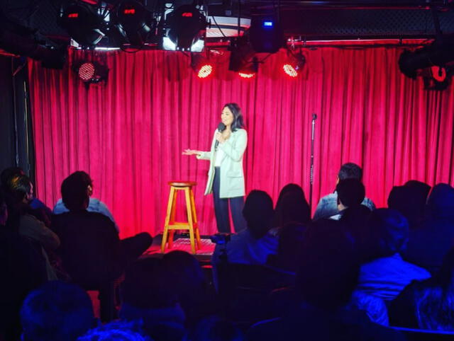 Janeth Cachay en show de stand-up comedy. Foto: Instagram