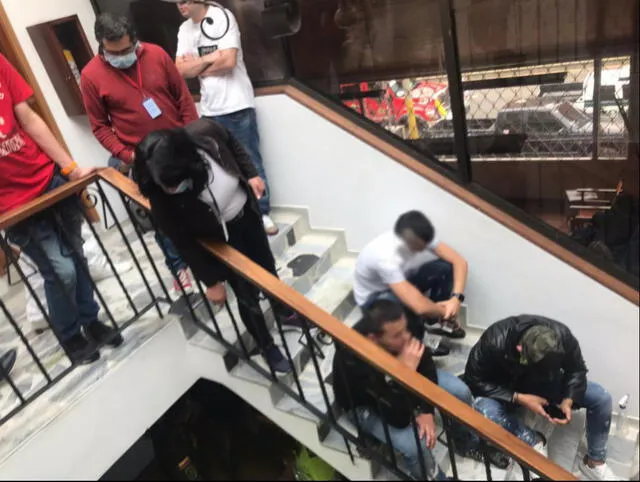 Fiesta durante cuarentena en Colombia Fiesta durante cuarentena en Colombia