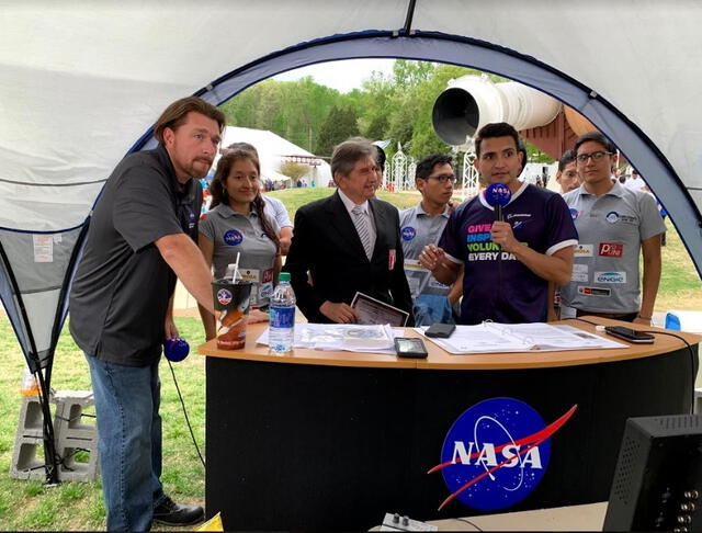  El profesor Manuel Luque ha sido premiado tres veces por la NASA por los proyectos que desarrolló con estudiantes de la UNI en materia aeroespacial. Foto: LR.<br><br>    