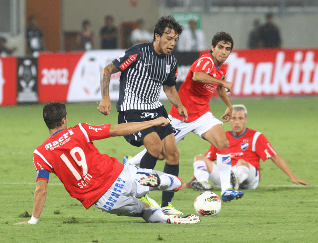 Jonathan Charquero en el partido contra Nacional de Uruguay en 2012. Foto: GLR