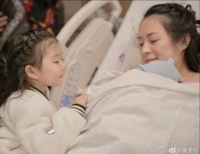 La actriz china Zhang Ziyi dio a luz a su segundo hijo el 1 de enero del 2020. La actriz china Zhang Ziyi dio a luz a su segundo hijo el 1 de enero del 2020.